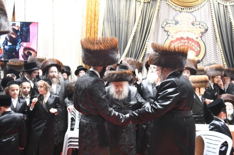 אנשיל בעק