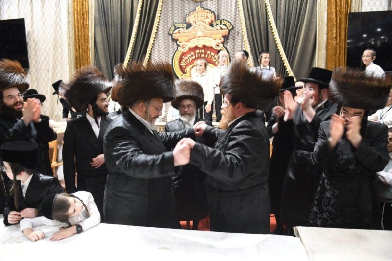 אנשיל בעק