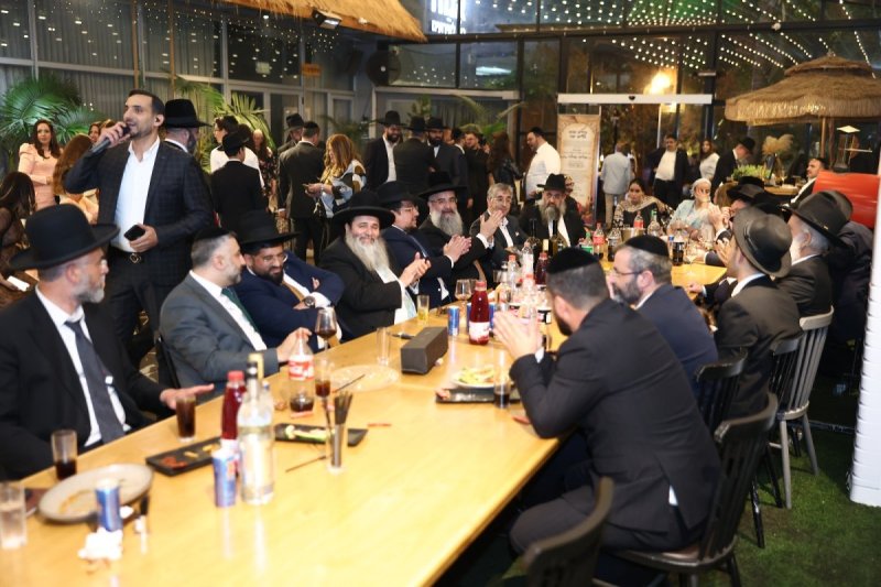 באדיבות המצלם