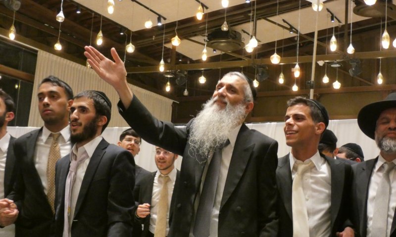 מכל הסניפים באו לחגוג: חתונת בנו של ראש ישיבת 'באר התלמוד'