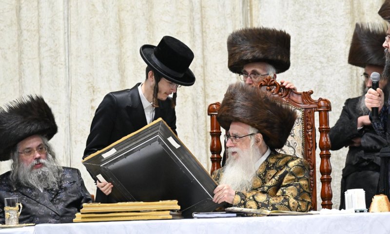 ביארצייט של ה'שפע חיים' מצאנז: 34 בחורים קיבלו תעודות 'מורינו'