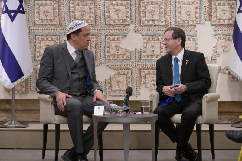 עמוס בן גרשום/לע״מ