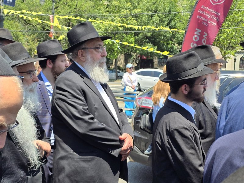 יוסי קורנט, חב"ד מתעדכנים