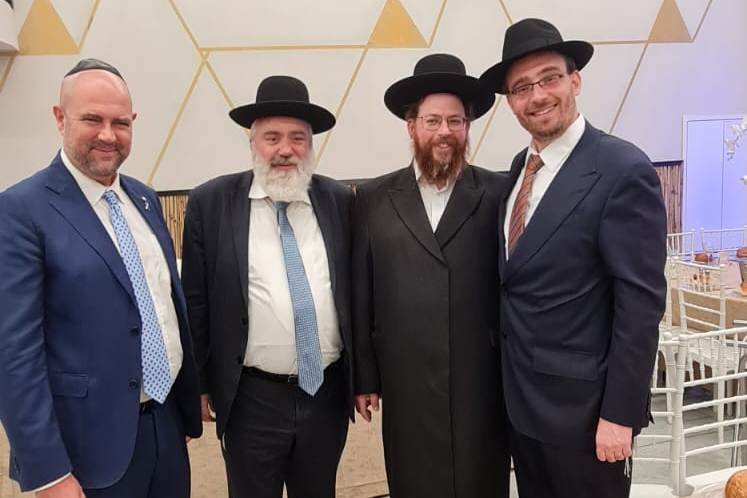 באדיבות המצלם