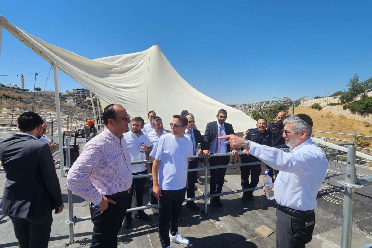 באדיבות המצלם