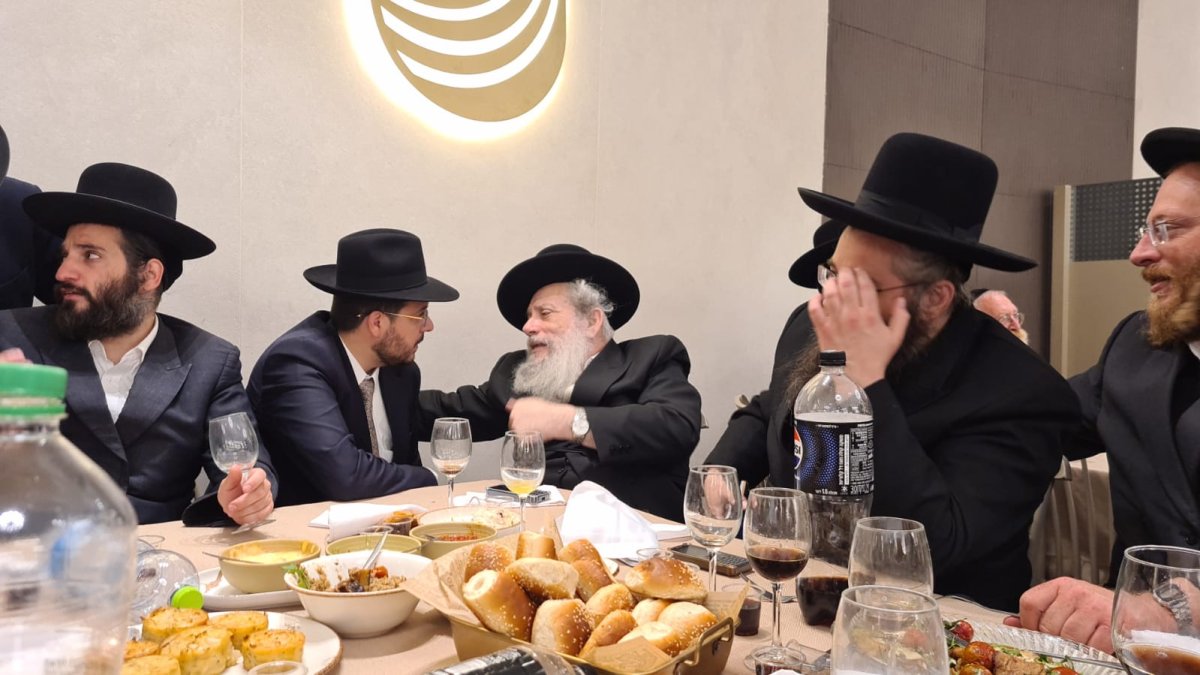 באדיבות המצלם