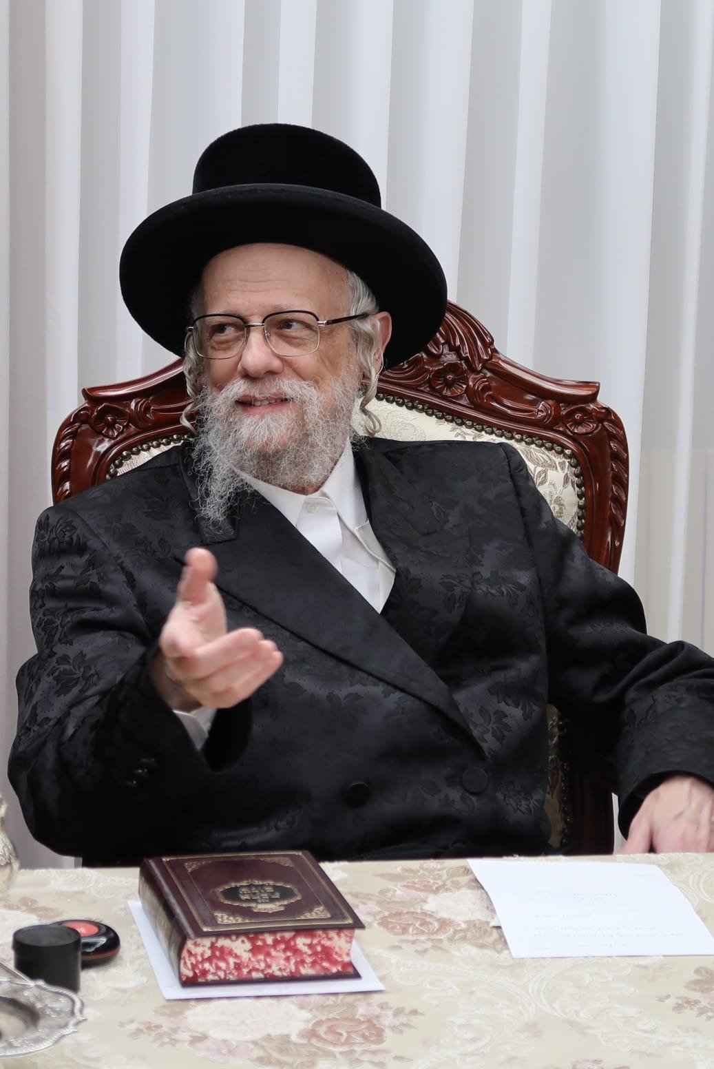באדיבות המצלם