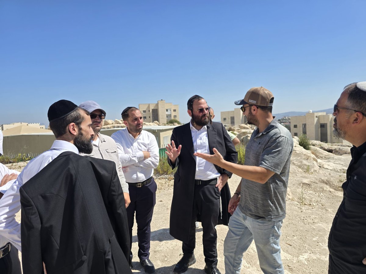 באדיבות המצלם