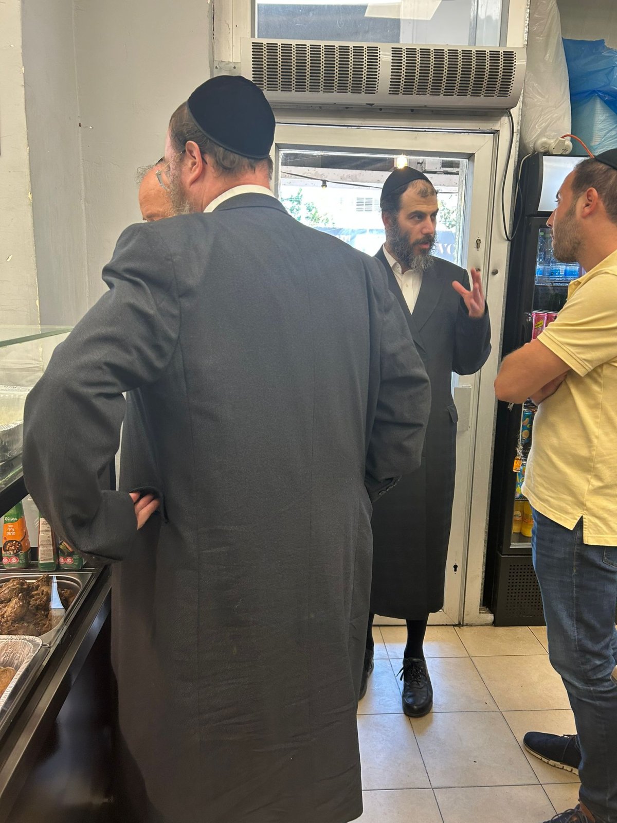 באדיבות המצלם