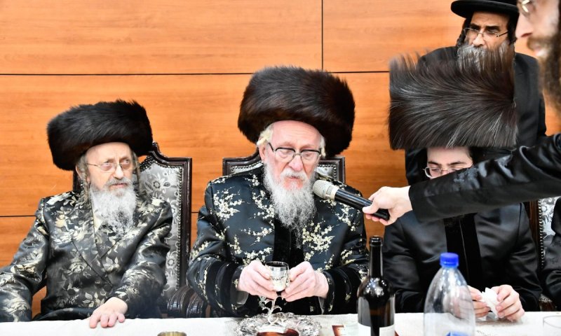 הרבי מנדבורנא ארה"ב חיתן את נכדו בארץ עם בת הרבי מאנטניא הורדנקא
