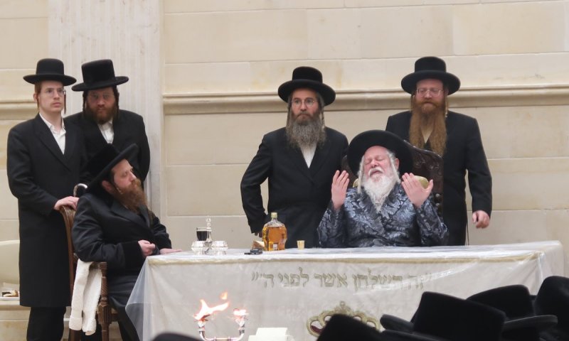 תיעוד מסכם: הרבי מפרמישלאן ציין את הילולת אביו הרבי הקדוש