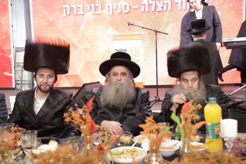 יחצ