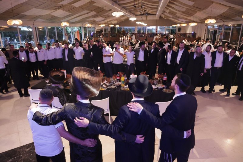 יחצ