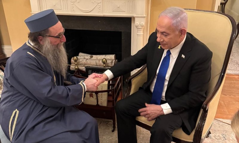 במהלך ביקורו המדיני של ראש הממשלה בוושינגטון: נתניהו נפגש עם הרב פינטו