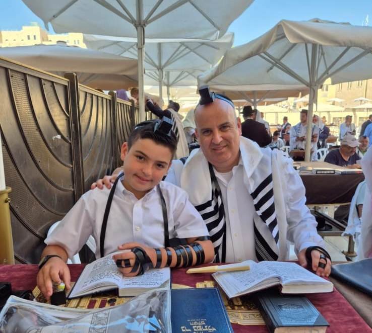 באדיבות המצלם