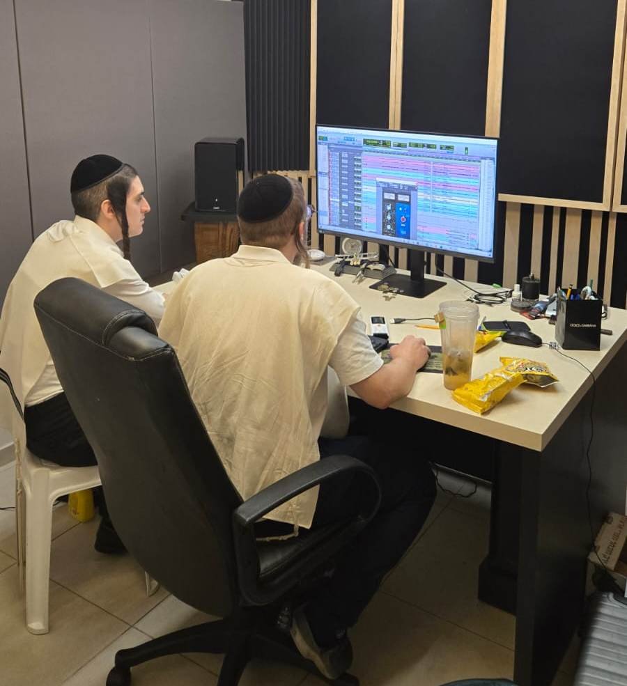 באדיבות המצלם