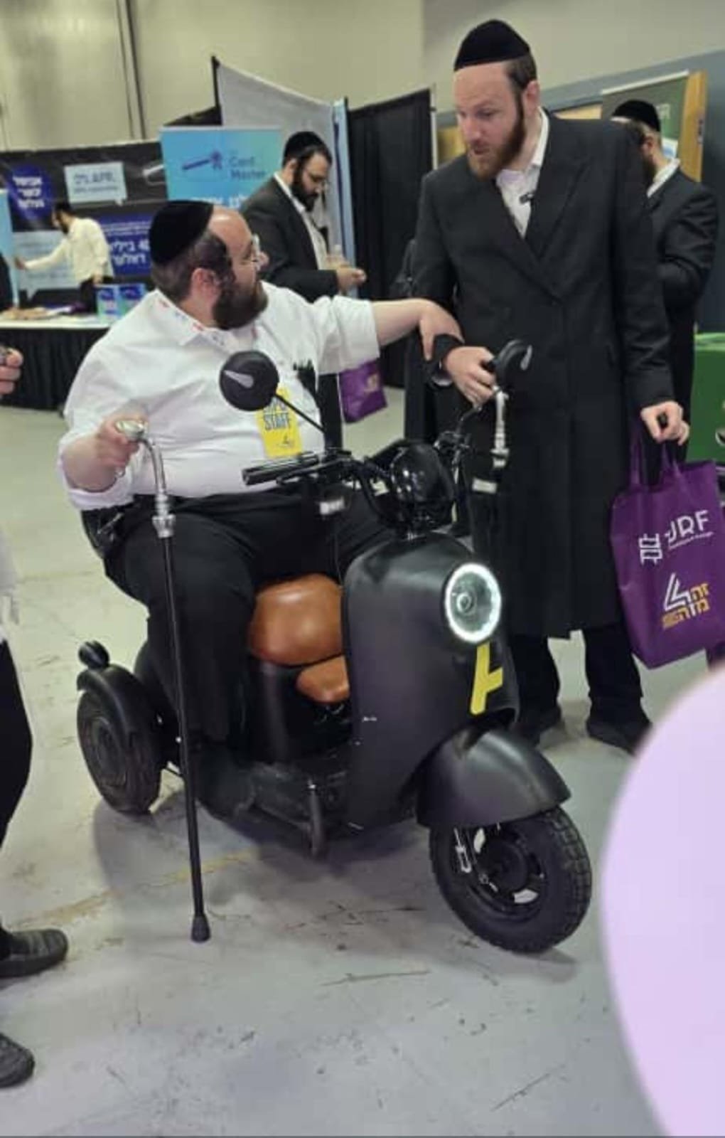 באדיבות המצלם