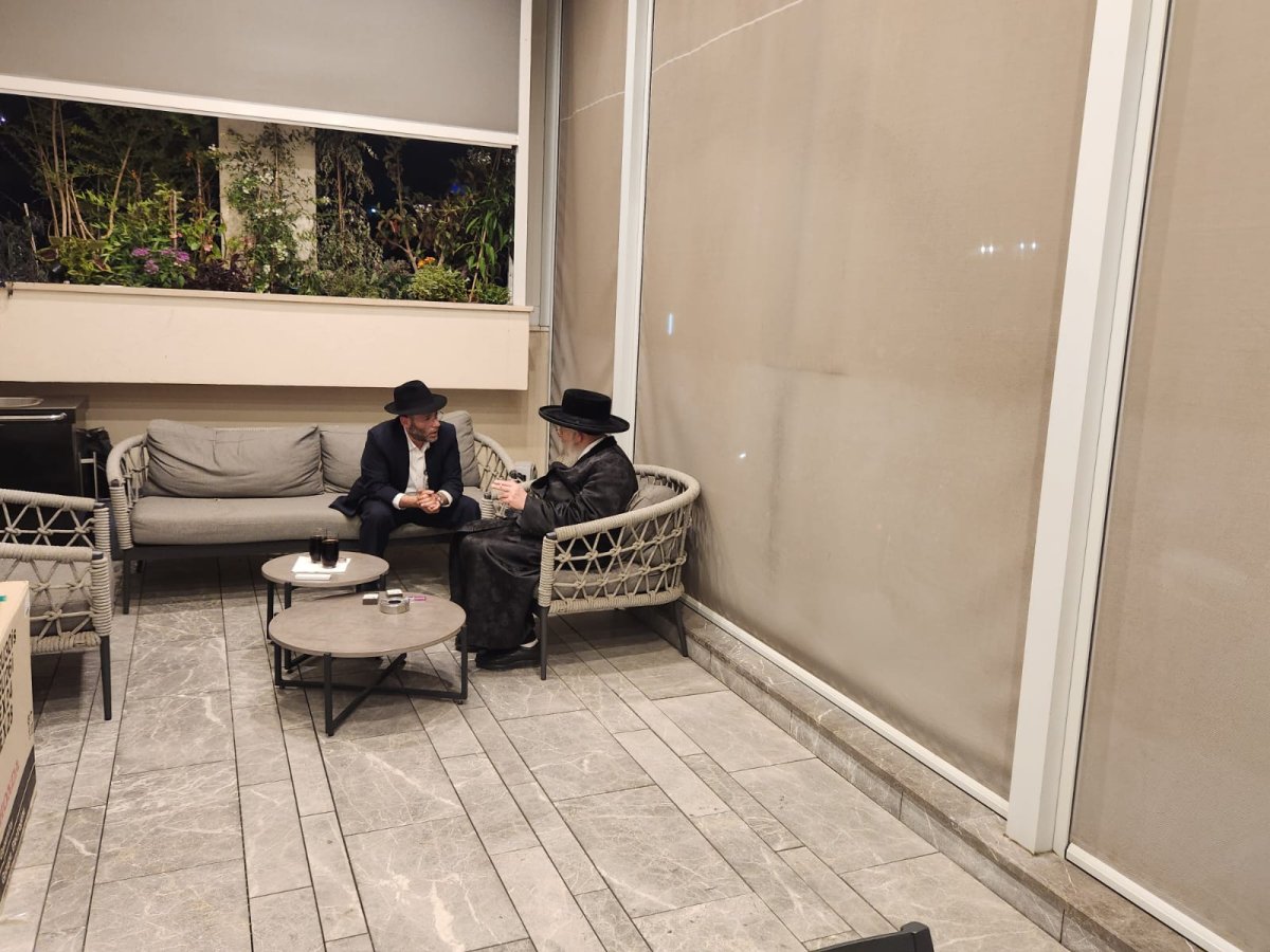 באדיבות המצלם