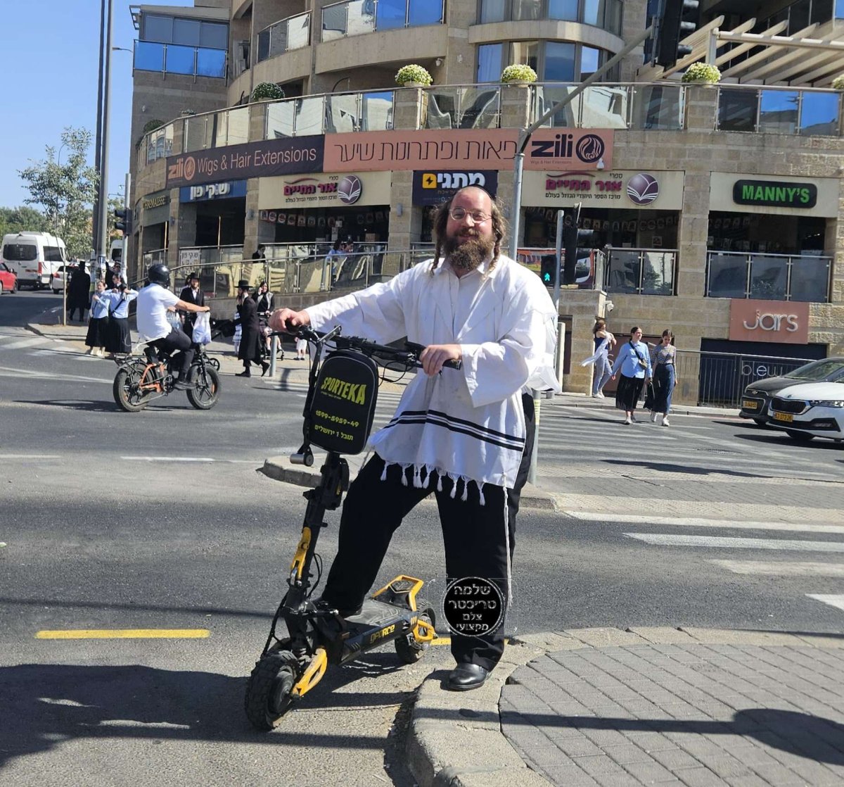 באדיבות המצלם