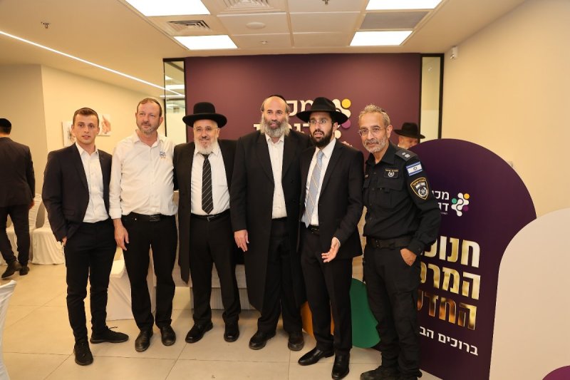 נועם אליהו