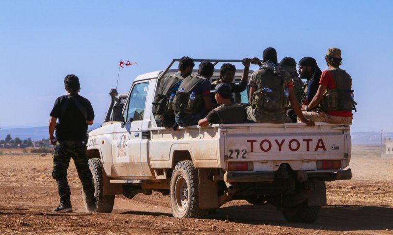 מאז הפלת אסד: מאות אלפי פליטים חוזרים לסוריה