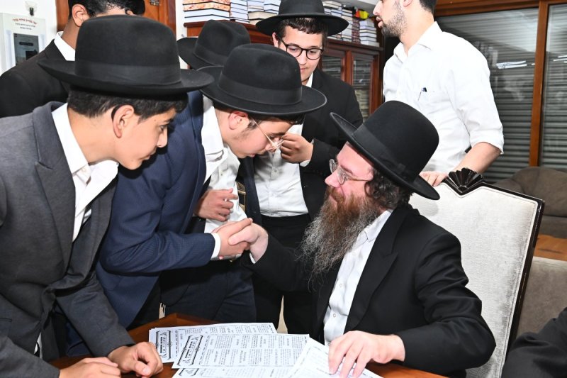 שוקי לרר
