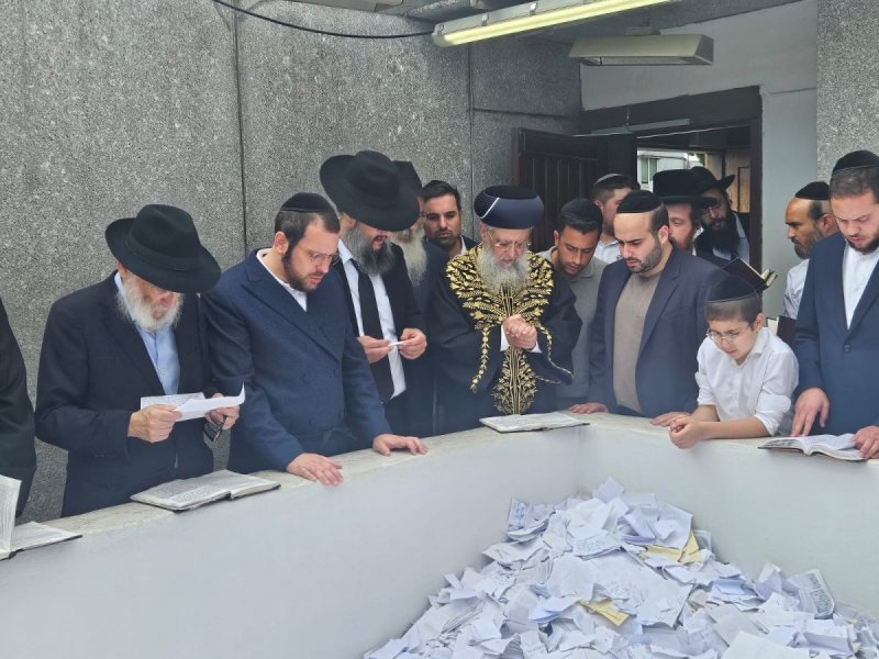 באדיבות המצלם