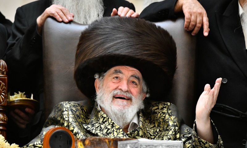 בביהמ"ד הגדול: שמחת האירוסין לנכדת האדמו"ר מויז'ניץ