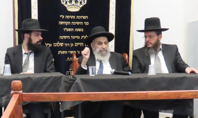 מעמד נדיר ורב רושם: הגר"מ צדקה בחן את הבחורים על בבא קמא
