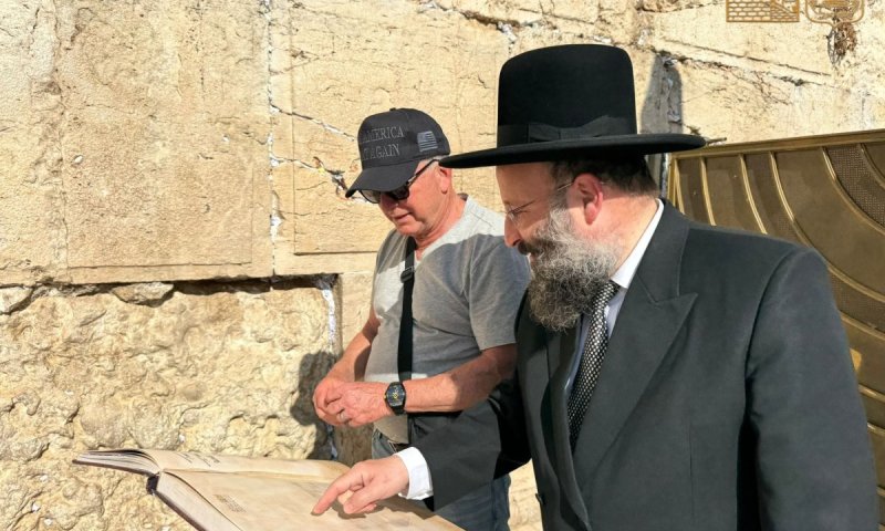 השליח וויטקוף בכותל המערבי: "מתפלל לשחרור החטופים וסיום המלחמה"