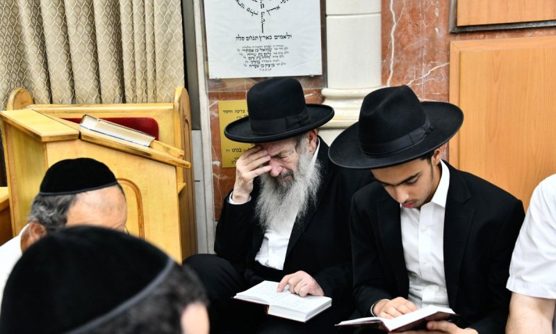 הדמעות נשפכו כמים: חכם ניסים בן שמעון קונן על חורבן הבית