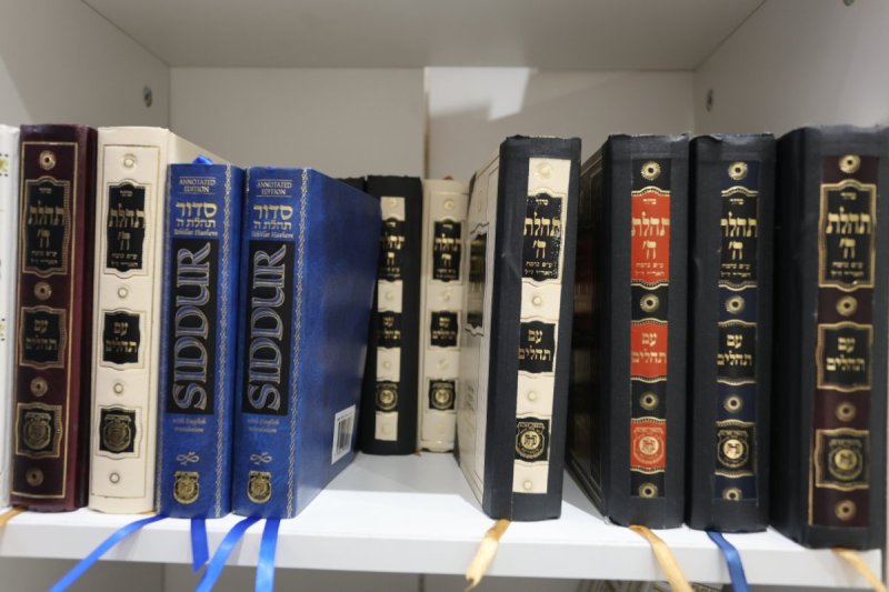  מרדכי לובעצקי