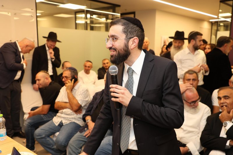 נועם אליהו