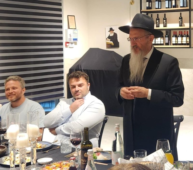 באדיבות המצלם