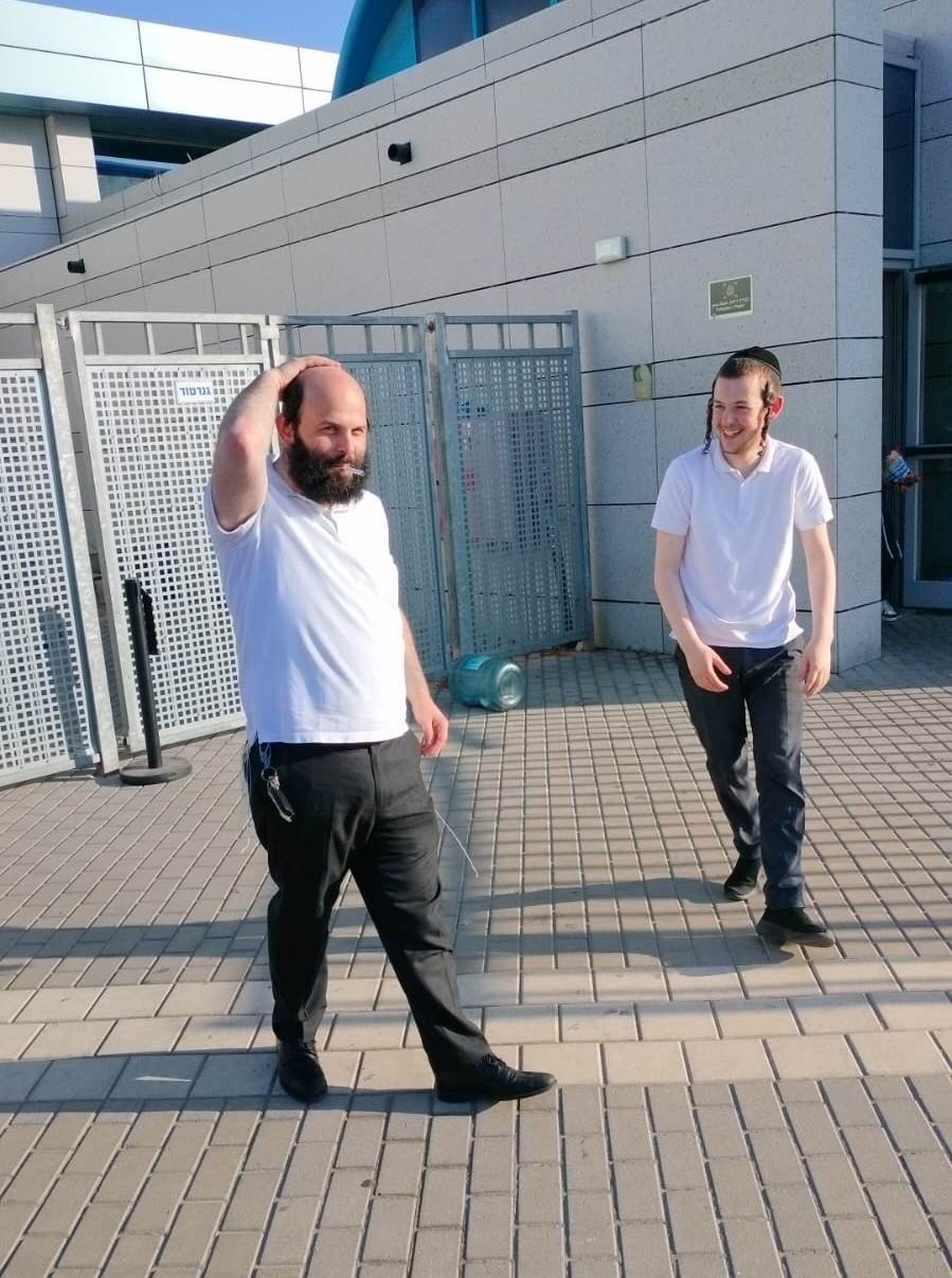 באדיבות המצלם