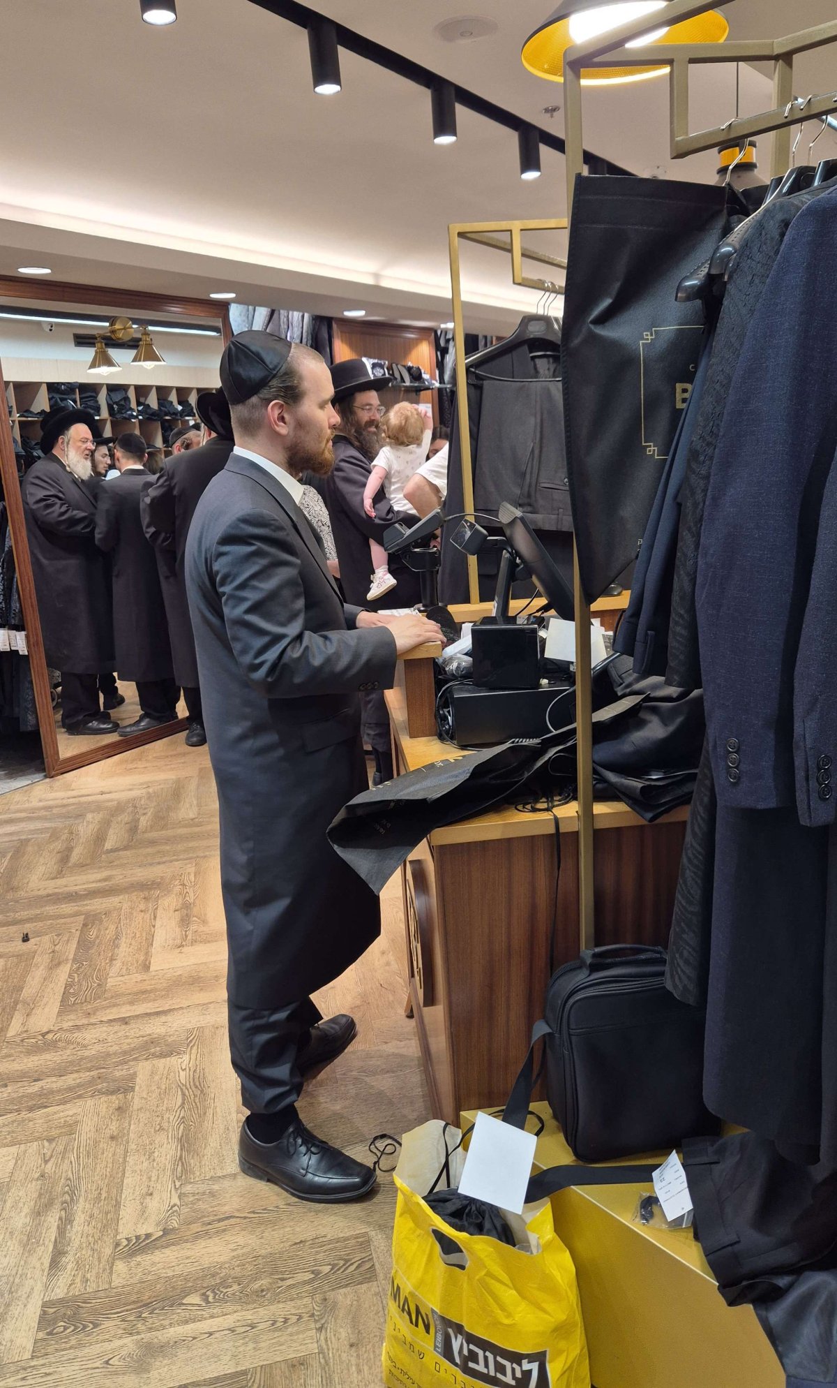באדיבות המצלם