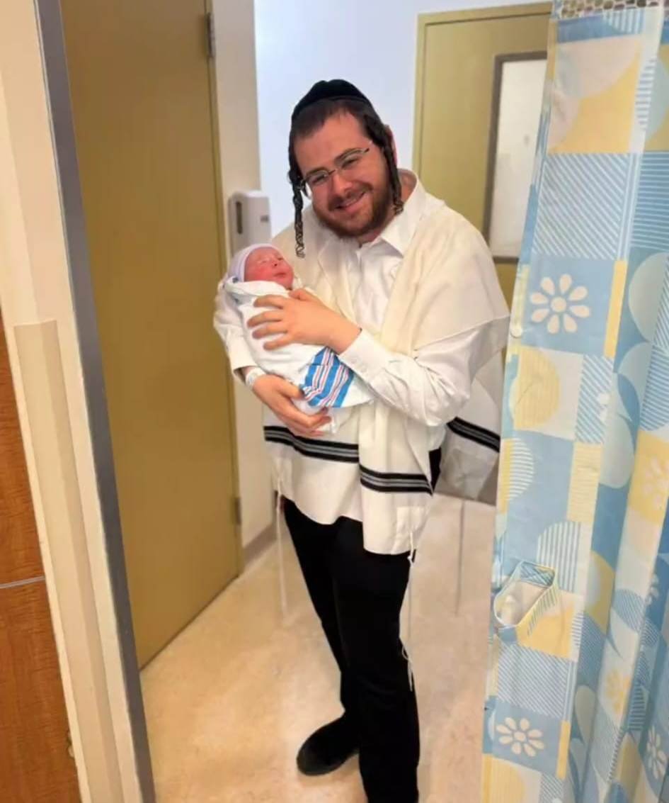 באדיבות המצלם