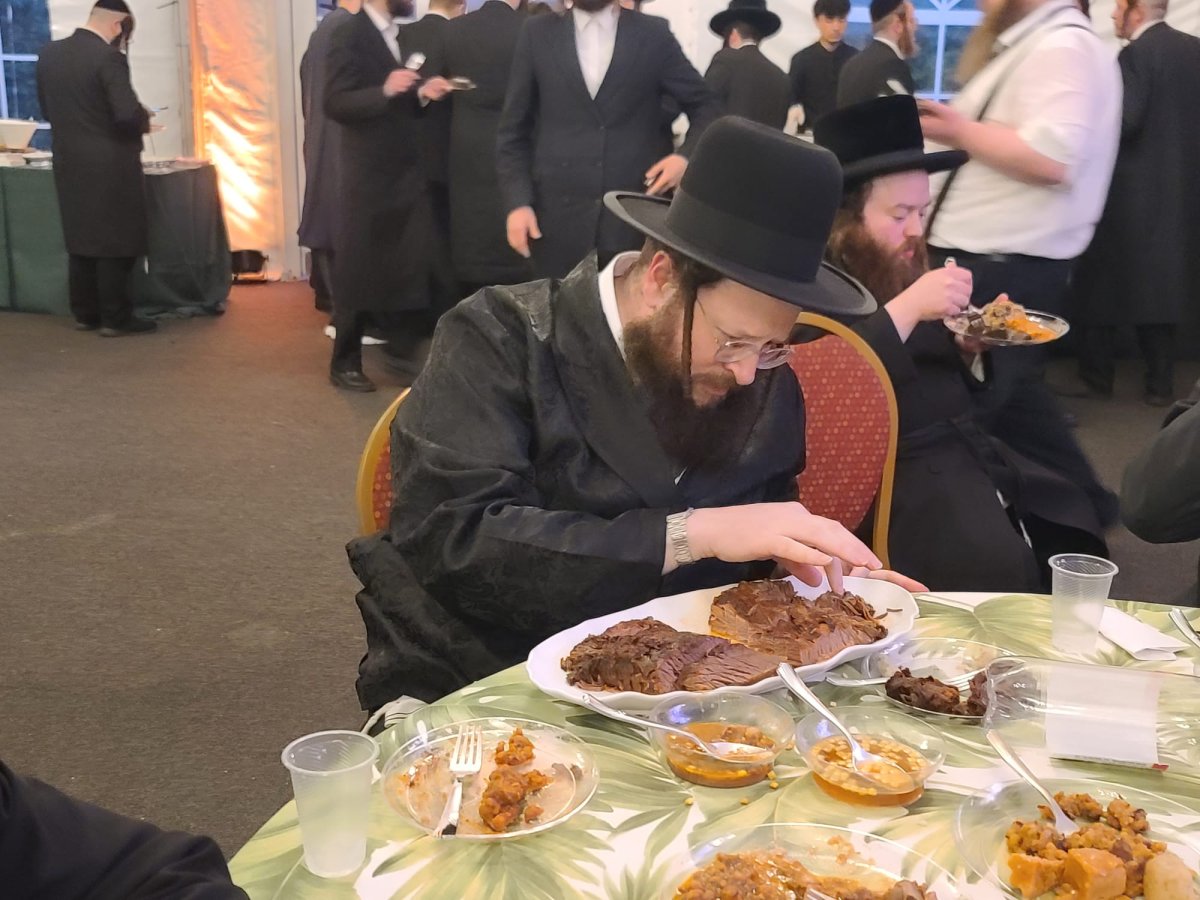 באדיבות המצלם