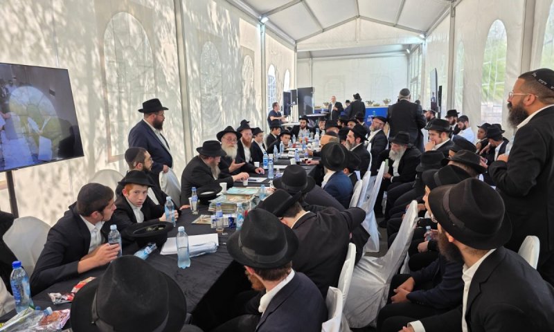 המונים הגיעו לקזחסטן ליום ההילולא של הרה"ק רבי לוי יצחק שניאורסאהן
