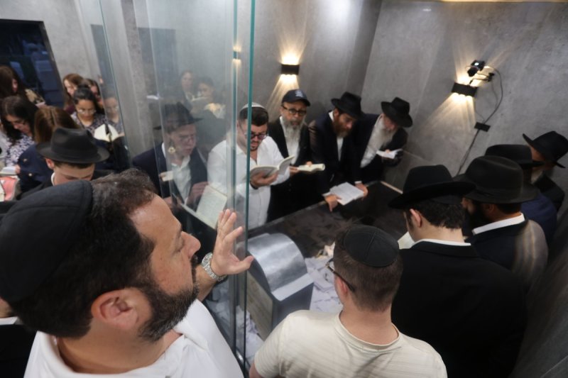 מרדכי לובעצקי