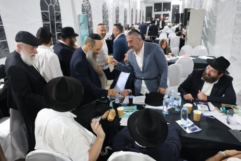 מרדכי לובעצקי