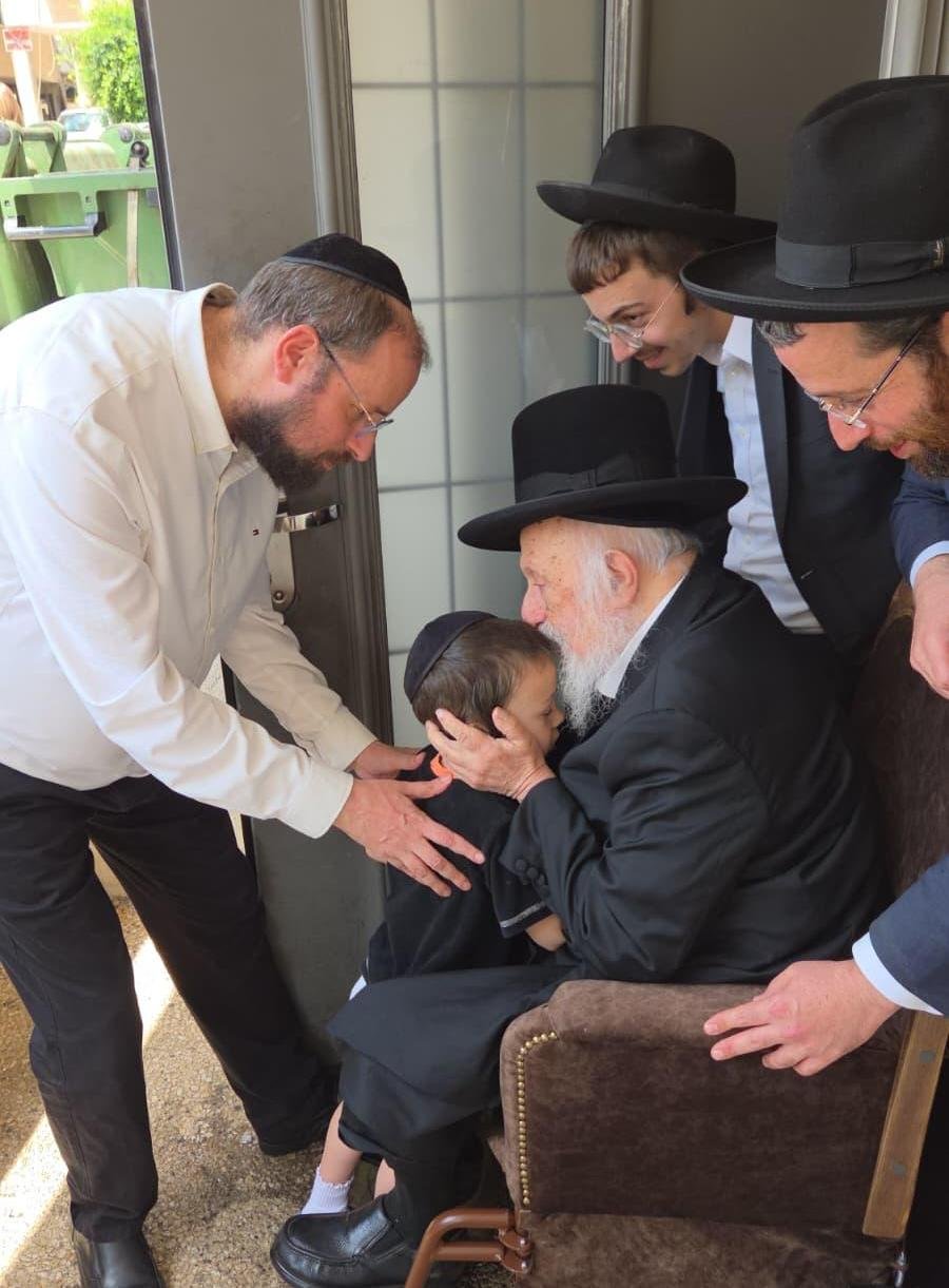 באדיבות המצלם