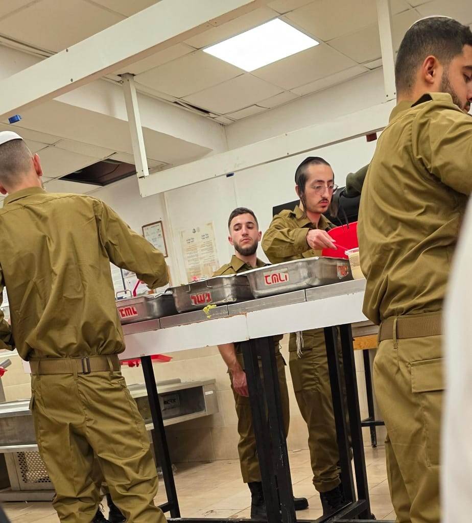 באדיבות המצלם