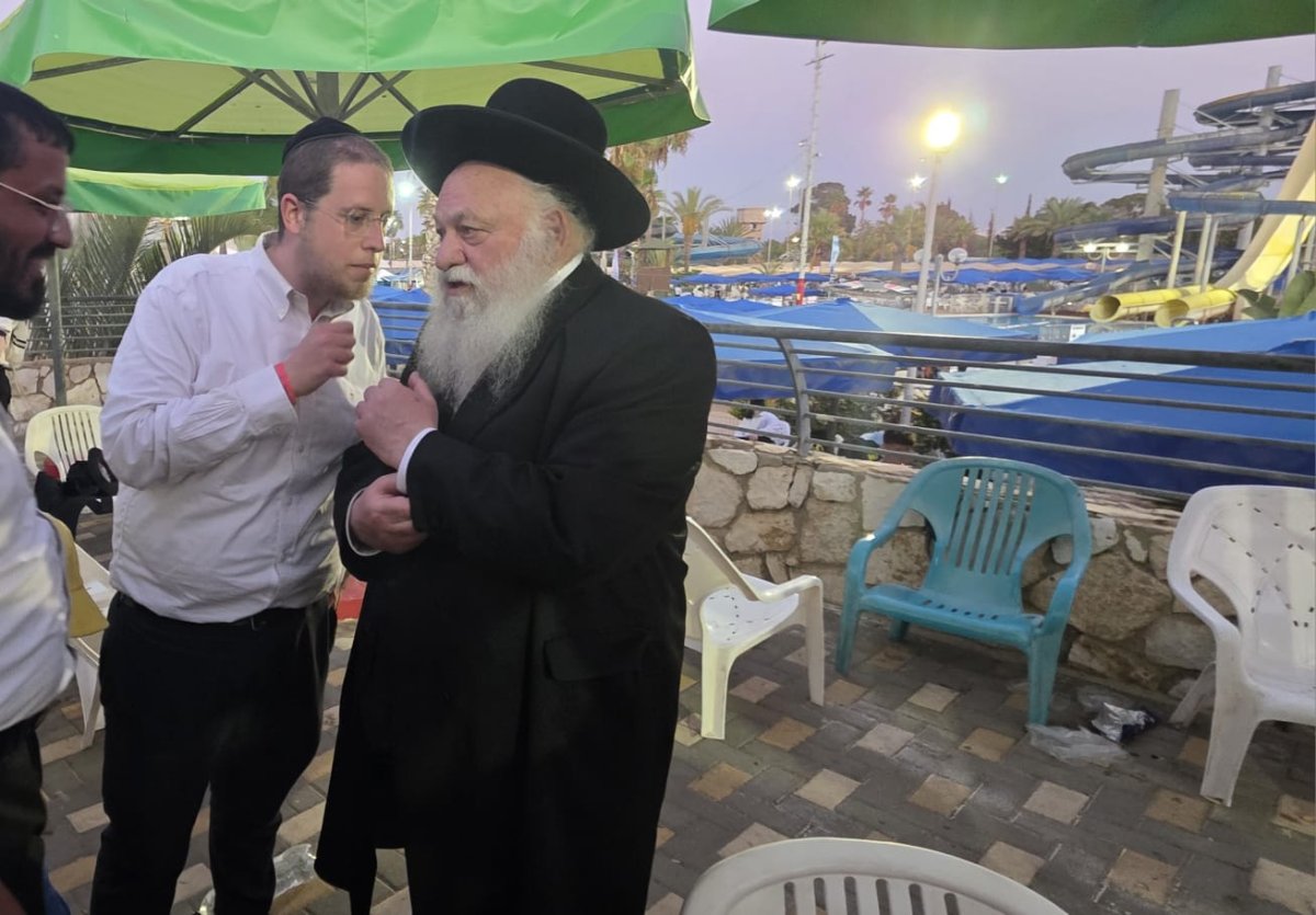 באדיבות המצלם