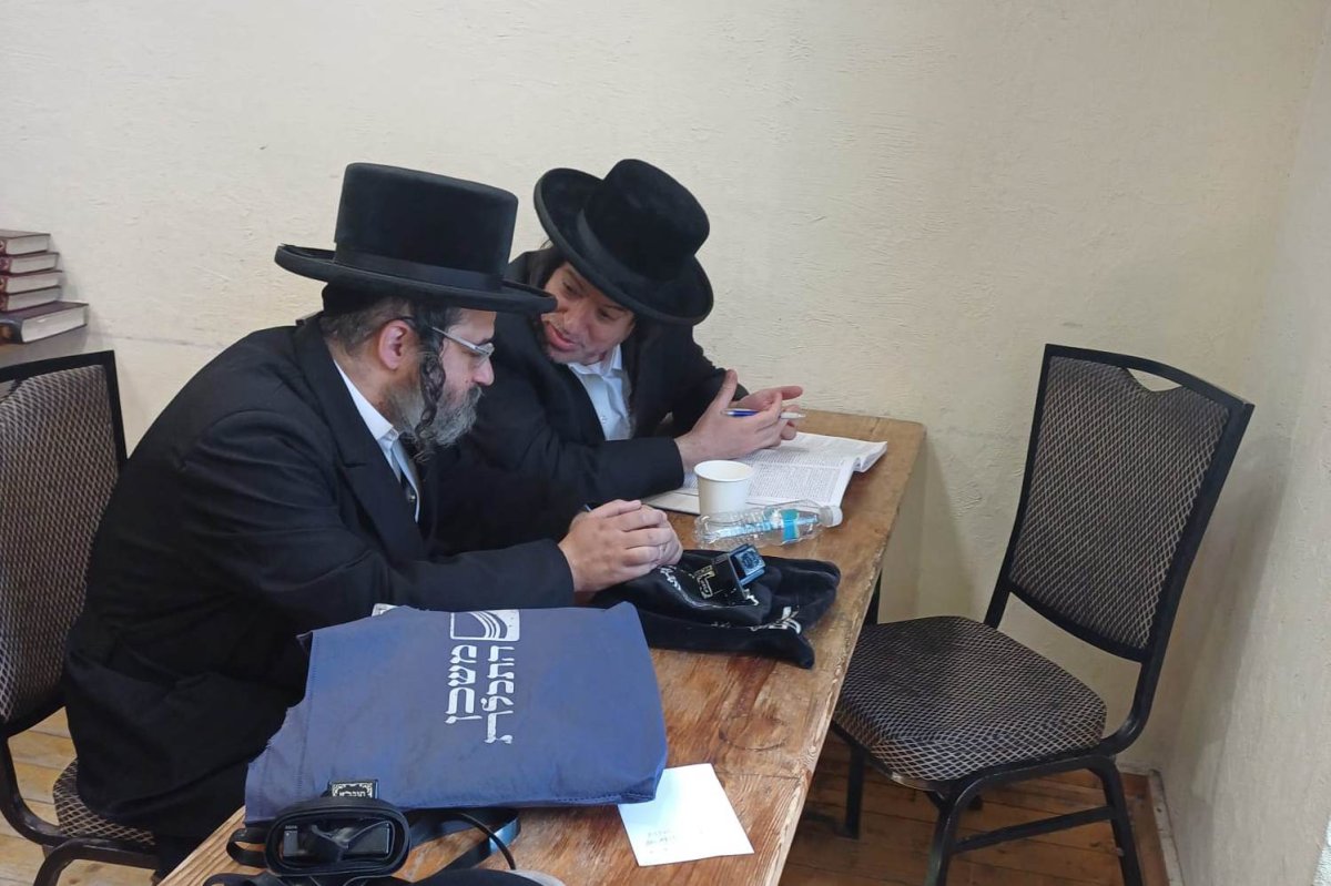 באדיבות המצלם