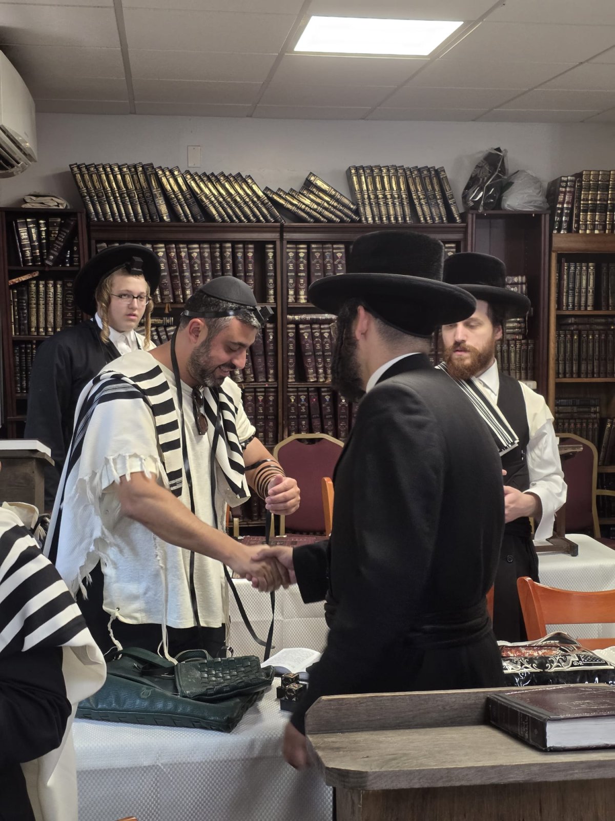 באדיבות המצלם