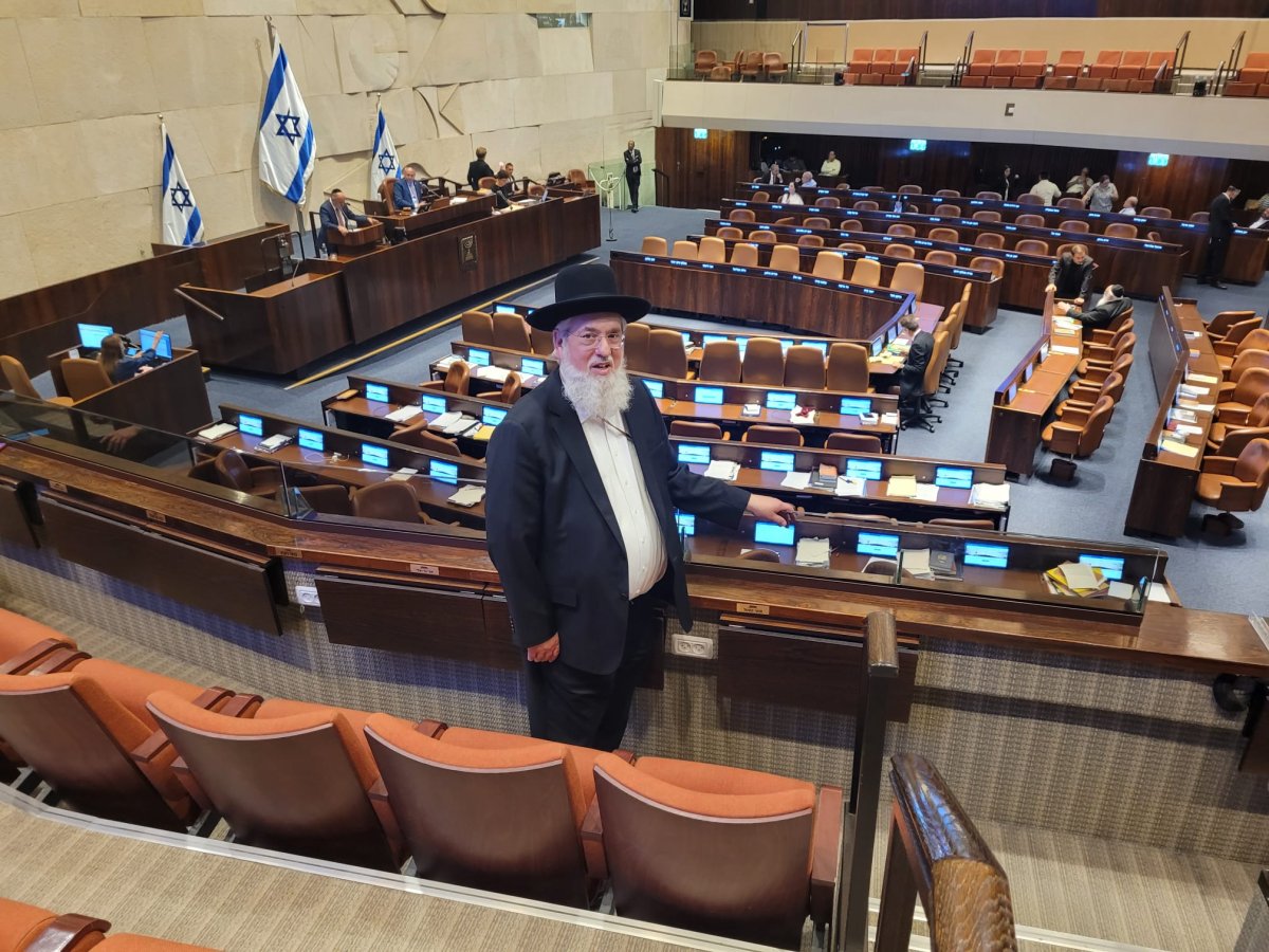 באדיבות המצלם
