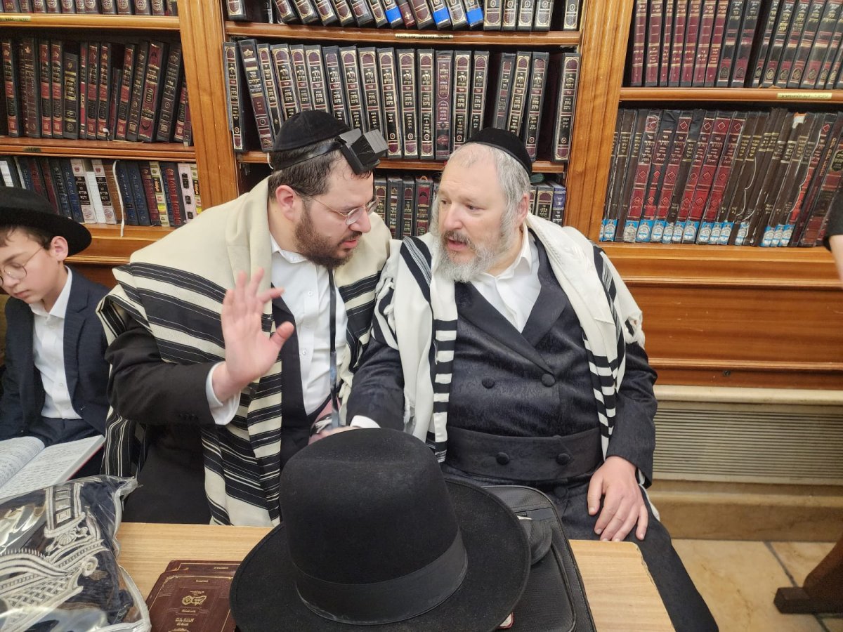 באדיבות המצלם