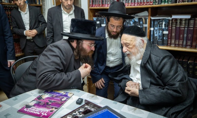 גדולי ישראל: "היום אין ניסיונות של אפיקורסות אלא של אומללות"