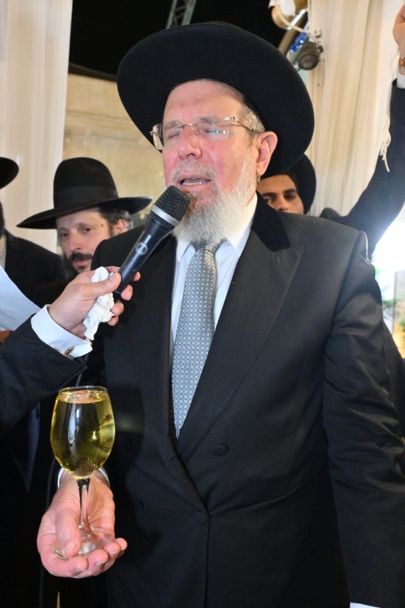 עזריאל משה